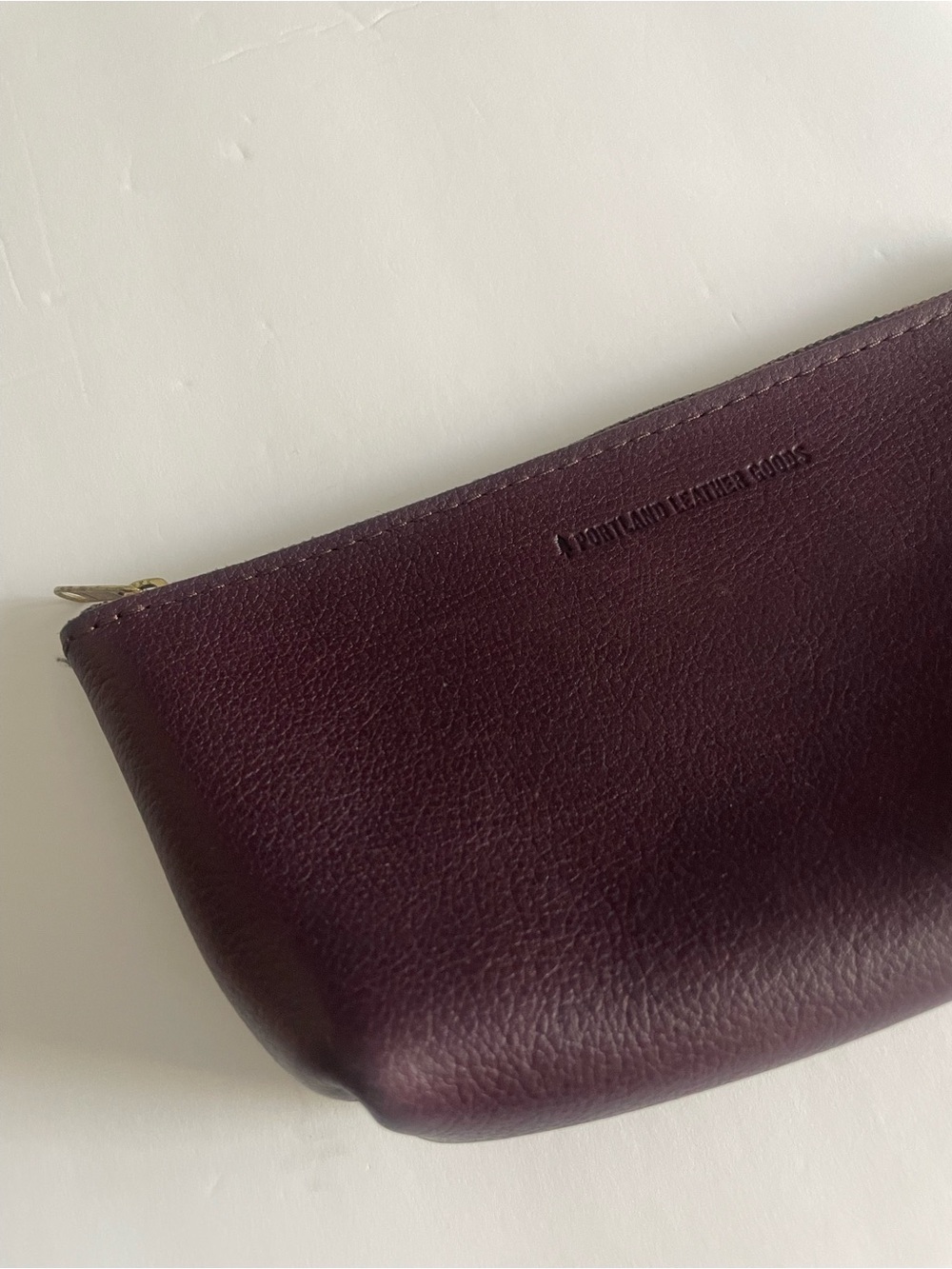 Portland Leather Goods Makeup Bag Merlot Leather/ “Pencil Case / Cosmetic Bag” - Picture 2 of 5